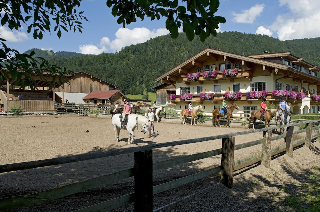 Gasthaus Mitterjager Hotel Kirchdorf in Tirol Exterior photo